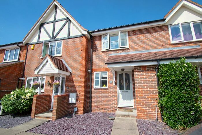 2 Bedroom Property To Rent In Broughton Way, Rickmansworth, WD3