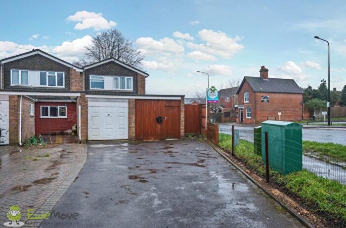 3 Bedroom End Of Terrace House For Sale In Coombe Court, Thatcham, Berkshire, RG19