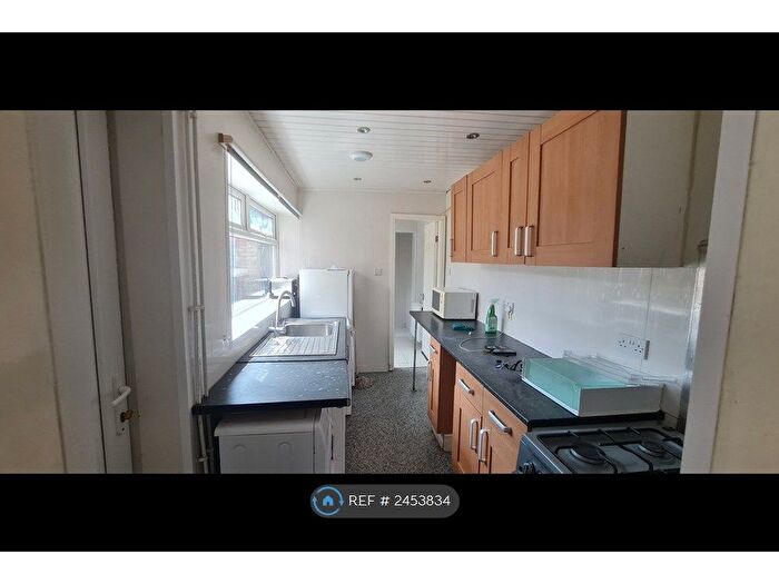 4 Bedroom Terraced House To Rent In Park Lane, Middlesbrough, TS1