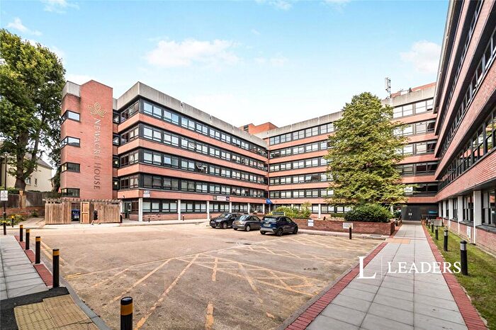 Studio To Rent In Wood Street, East Grinstead, West Sussex, RH19