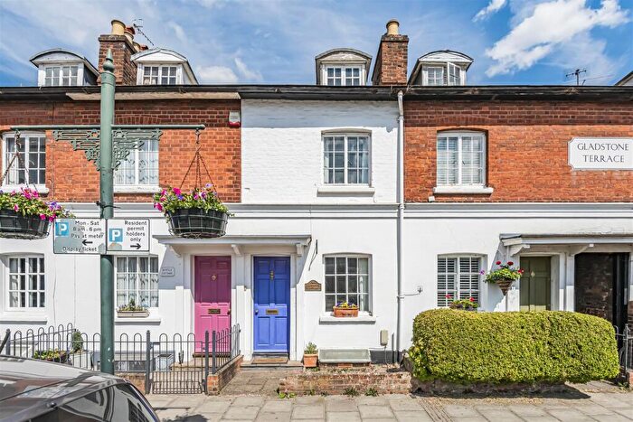 3 Bedroom Terraced House For Sale In Reading Road, Henley-On-Thames, RG9
