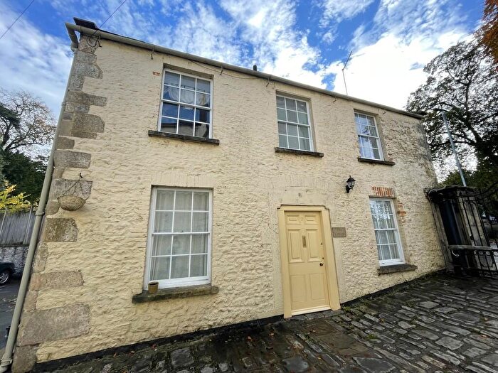 2 Bedroom Cottage To Rent In Park Road, Shepton Mallet, BA4