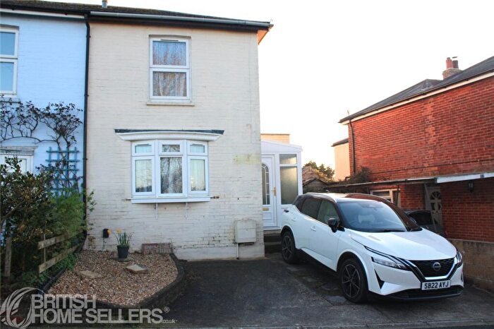 2 Bedroom Semi Detached House For Sale In Arnold Road, Ryde, Isle Of Wight, PO33