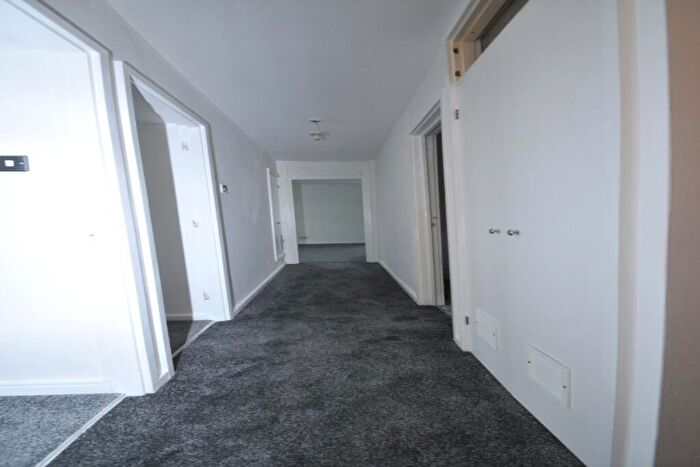 2 Bedroom Flat For Sale In Temple Street, Keynsham, Bristol, BS31