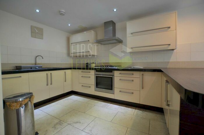 4 Bedroom Terraced House To Rent In Eastleigh Road, West End, LE3
