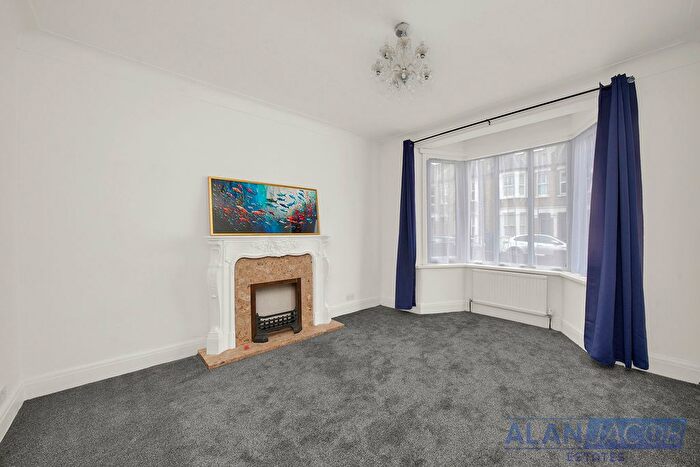 4 Bedroom Terraced House To Rent In Farmilo Road, London, E17