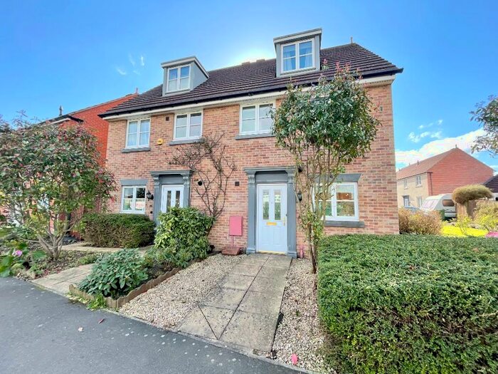 3 Bedroom Town House To Rent In Old Gloucester Road, Cheltenham, GL51