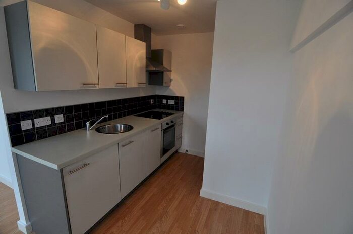 1 Bedroom Flat To Rent In Lunar, Otley Road, Bradford, BD3