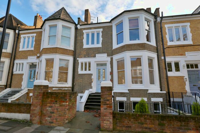 2 Bedroom Flat To Rent In Kyverdale Road, London, N16