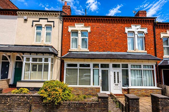 4 Bedroom Terraced House For Sale In Lightwoods Hill, Smethwick, West Midlands, B67