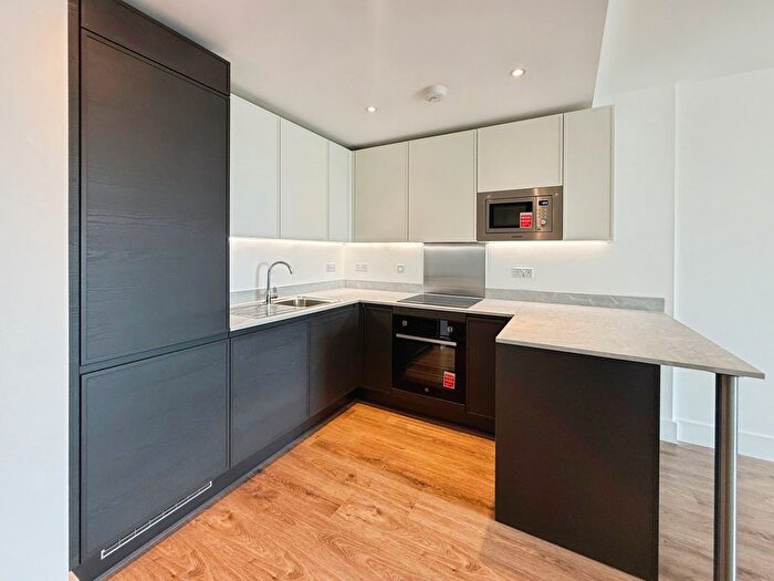 2 Bedroom Flat To Rent In Burnt Mill, Harlow, CM20