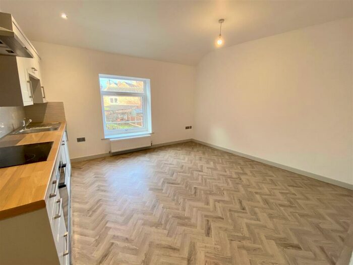 2 Bedroom Apartment To Rent In Albert Street, Stone, ST15