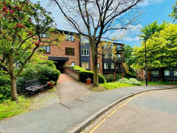 2 Bedroom Apartment To Rent In Steep Hill, Croydon, CR0