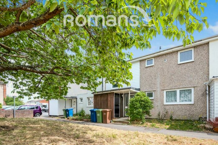 3 Bedroom Terraced House To Rent In Ashbourne, RG12