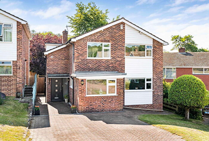 4 Bedroom Detached House For Sale In Hazel Close, Marlow, SL7