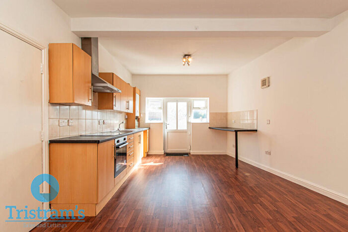 3 Bedroom Flat To Rent In Nottingham Road, Stapleford, NG9