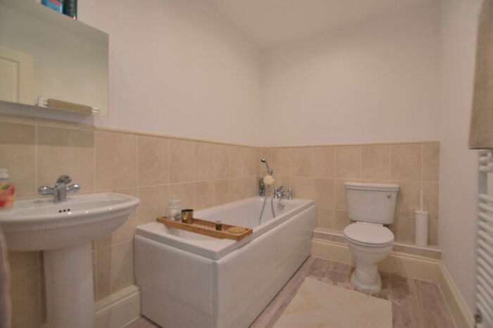 4 Bedroom Town House To Rent In Chertsey Street, GU51
