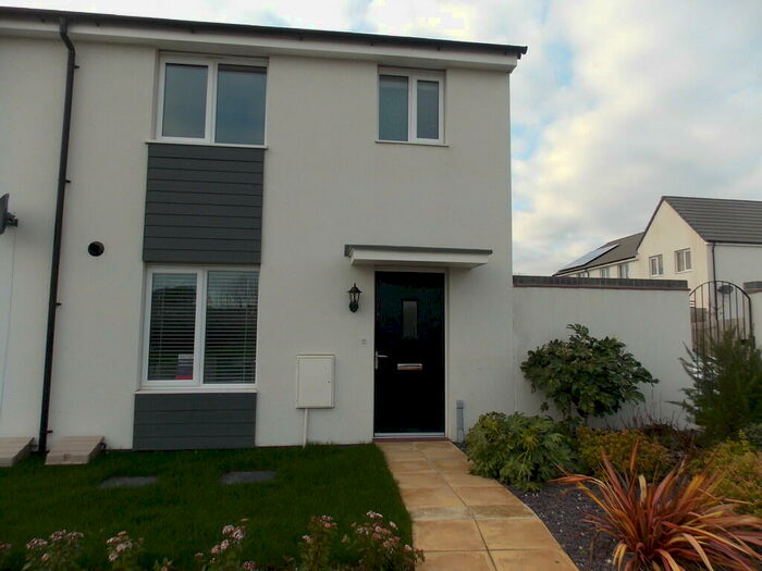 3 Bedroom Semi-Detached House To Rent In Launceston, PL15