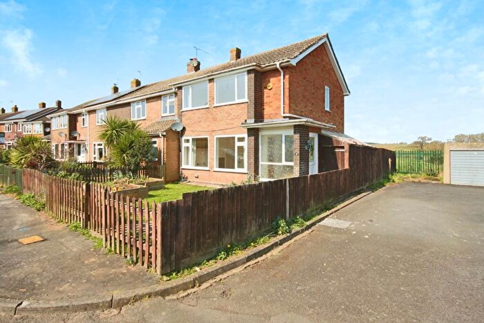 2 Bedroom End Of Terrace House For Sale In St. Michaels Close, Leamington Spa, Warwickshire, CV33