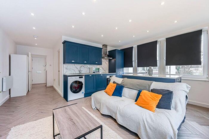 1 Bedroom Flat To Rent In Liskeard Gardens, Blackheath, London, SE3