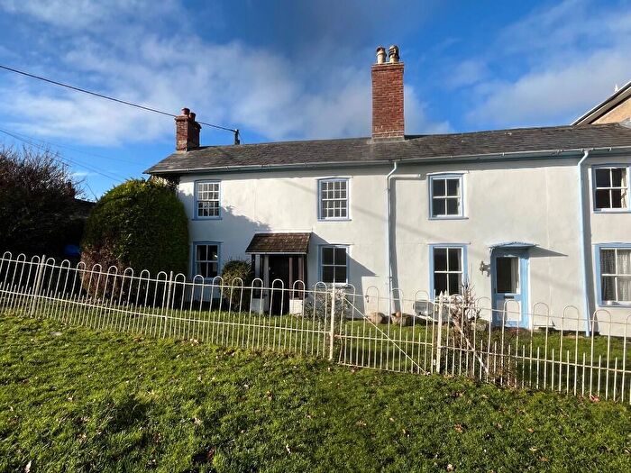 3 Bedroom End Of Terrace House For Sale In Down View, Park Street, Hungerford, RG17