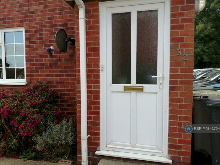 2 Bedroom Maisonette To Rent In Tudor Drive, Louth, LN11