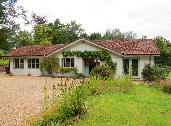 4 Bedroom Bungalow To Rent In Liss, Blackmoor, Hampshire, GU33