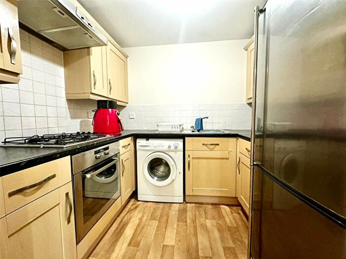 2 Bedroom Apartment To Rent In Ashton, Hedgers Close, BS3