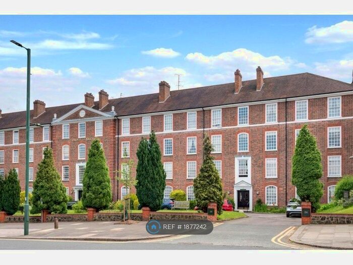 3 Bedroom Flat To Rent In Dudley Court, London, NW11