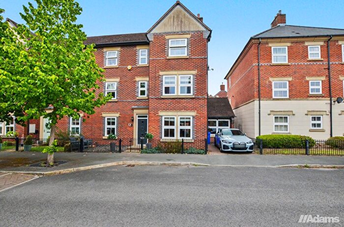 5 Bedroom Semi Detached House For Sale In Partington Square, Sandymoor, WA7
