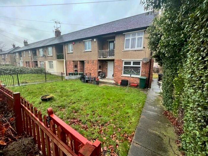 1 Bedroom Flat To Rent In Coach Road, Baildon, BD17