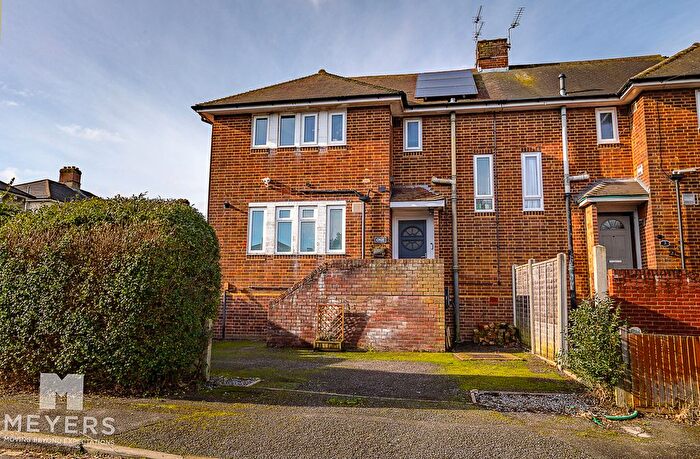 3 Bedroom Semi Detached House For Sale In Paget Road, Bournemouth, BH11