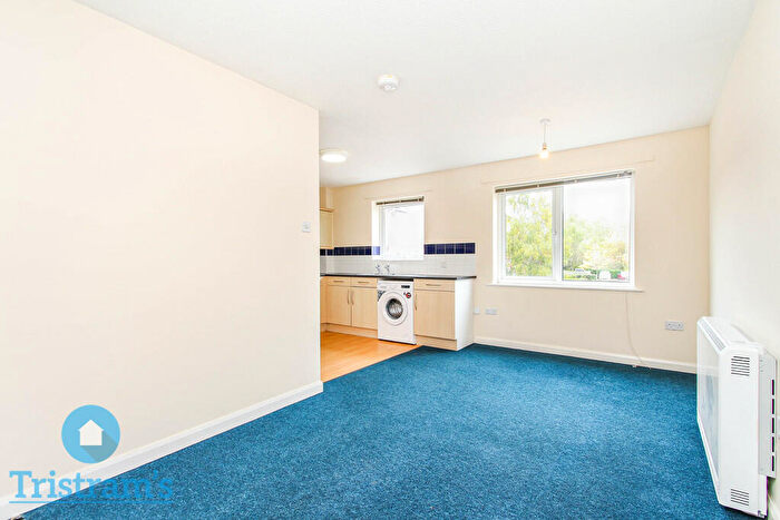 2 Bedroom Apartment To Rent In The Farthings, Lenton, NG7