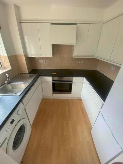 2 Bedroom Flat To Rent In Hudson Way, Edmonton, N9