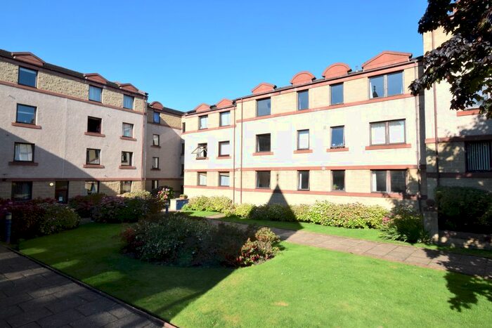 2 Bedroom Flat To Rent In Dorset Place, Edinburgh, City Of Edinburgh, EH11