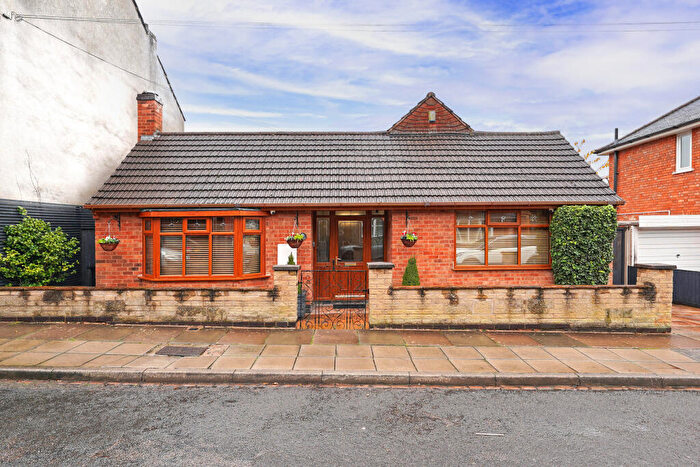 3 Bedroom Detached Bungalow For Sale In Montrose Road, Aylestone, Leicester, Leicestershire, LE2