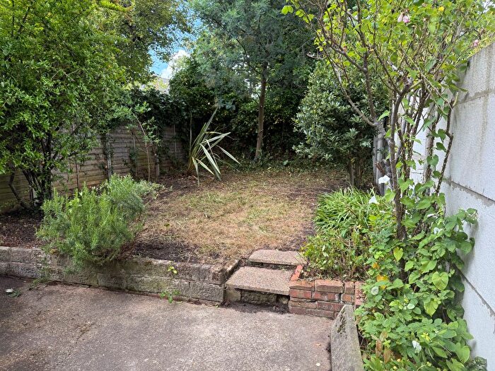 1 Bedroom Flat To Rent In Egerton Gardens, London, NW4