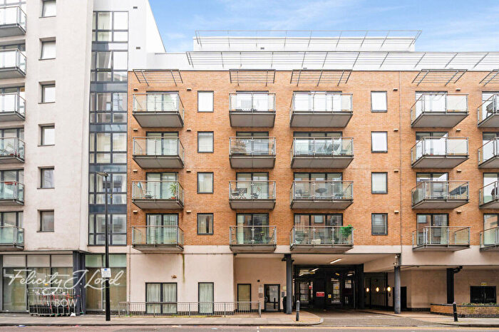 3 Bedroom Apartment For Sale In Yeo Street, London, E3