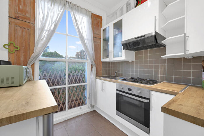 1 Bedroom End Of Terrace House To Rent In Leighton Road, Kentish Town, NW5