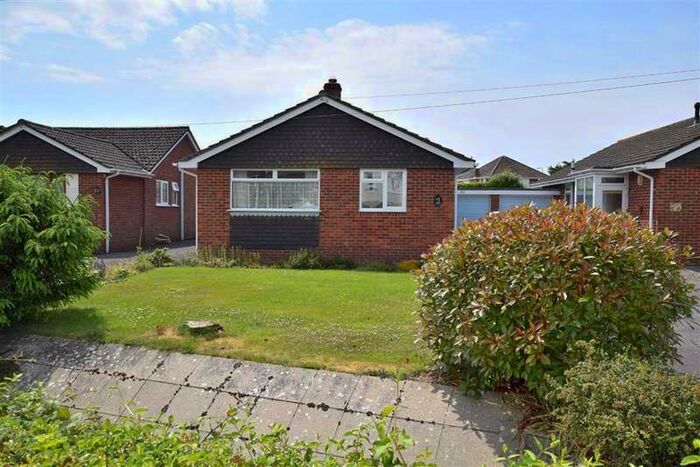 2 Bedroom Detached Bungalow To Rent In Oak Road, Ashley, BH25