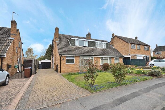 3 Bedroom Detached House To Rent In Brayford Close, Northampton, NN3