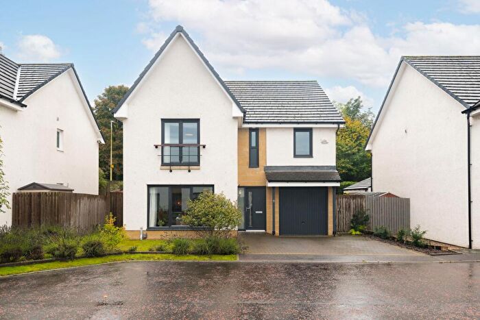 4 Bedroom Detached House For Sale In New Calder Mill Road, Livingston, EH54