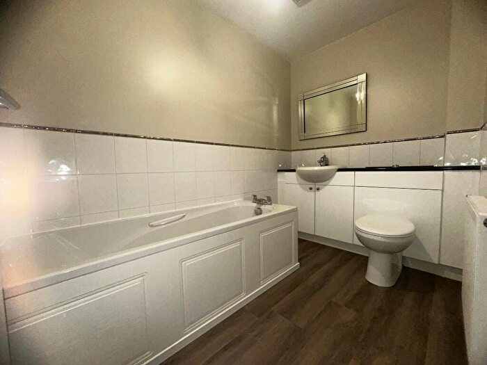 2 Bedroom Flat To Rent In Cocklebie Road, KA3