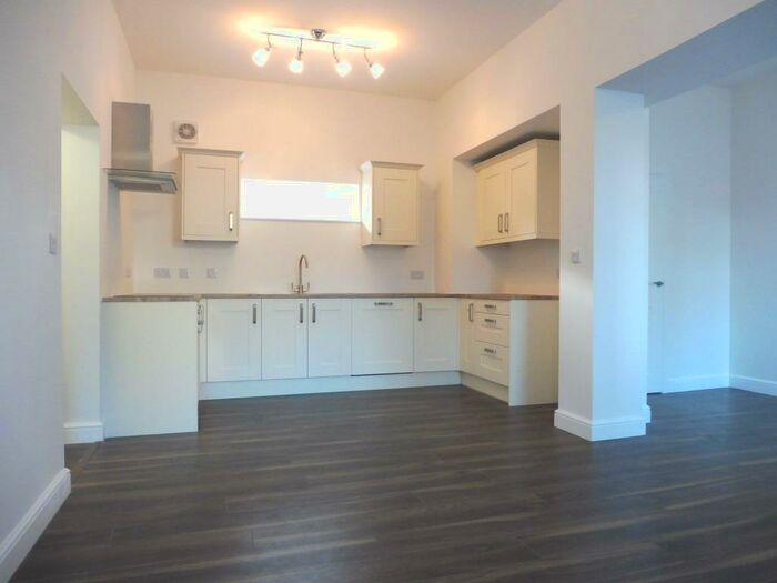 4 Bedroom Town House To Rent In Park Street, Lincoln, LN1