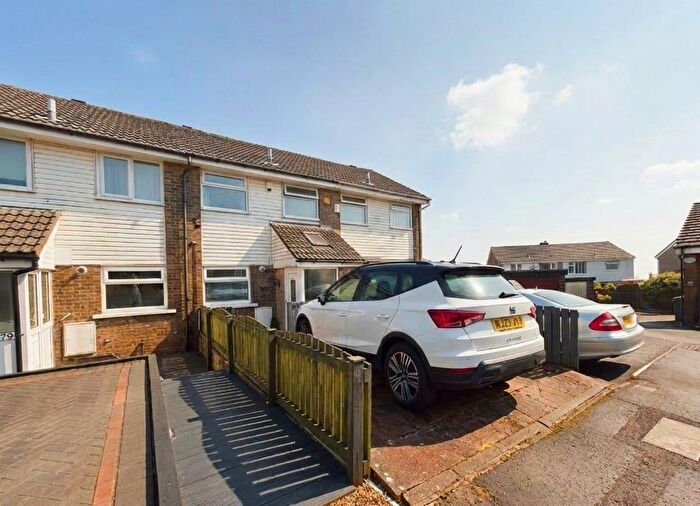 2 Bedroom Terraced House For Sale In Heathmoor Way, Halifax, HX2