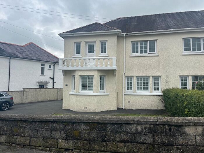 3 Bedroom Semi-Detached House For Sale In Diana Road, Llandeilo, Carmarthenshire., SA19