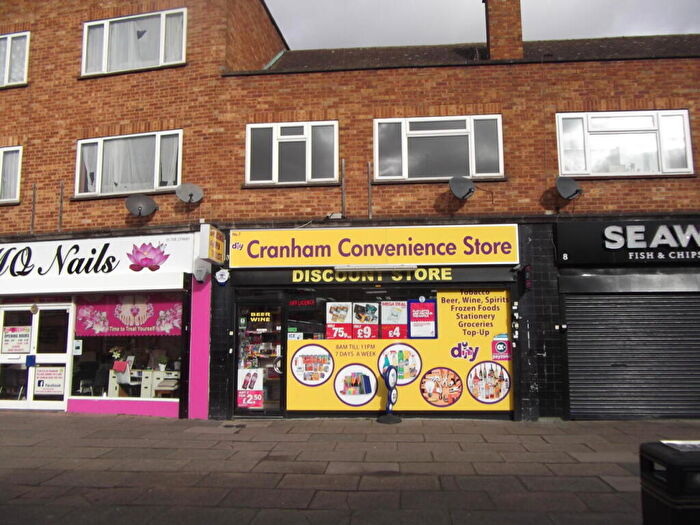 1 Bedroom Maisonette For Sale In Willow Parade, Upminster, Essex, RM14