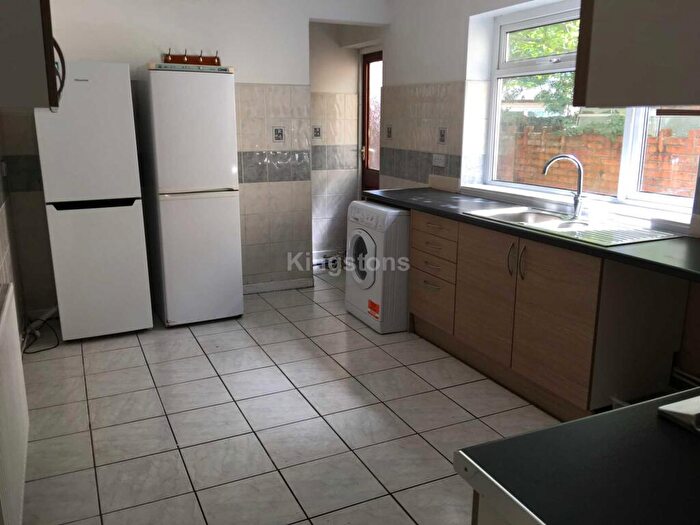 6 Bedroom Terraced House To Rent In Senghenydd Road, Cathays, Cardiff, CF24
