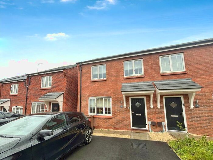 3 Bedroom Semi-Detached House To Rent In Holden Drive, Midway, Swadlincote, DE11