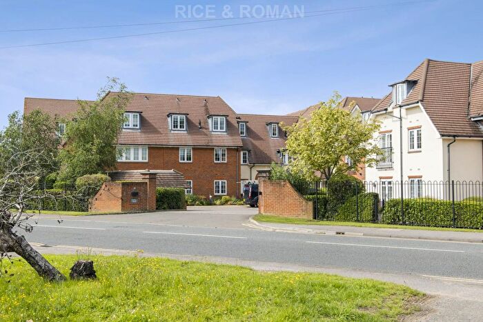 2 Bedroom Flat For Sale In Cobham Grange, Cobham, KT11